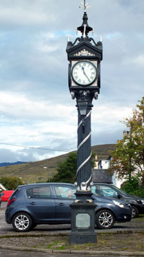 Central Long Clock opposite Calidonian Hotel