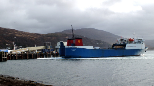Muirneag backing into port