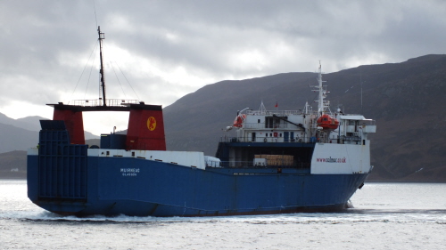 Muirneag turning to back into port